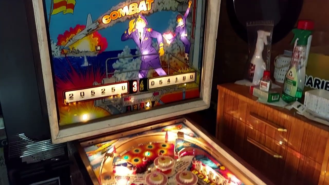 COMBAT Pinball machine (Italy, Zaccaria, 1977)  in Gameplay