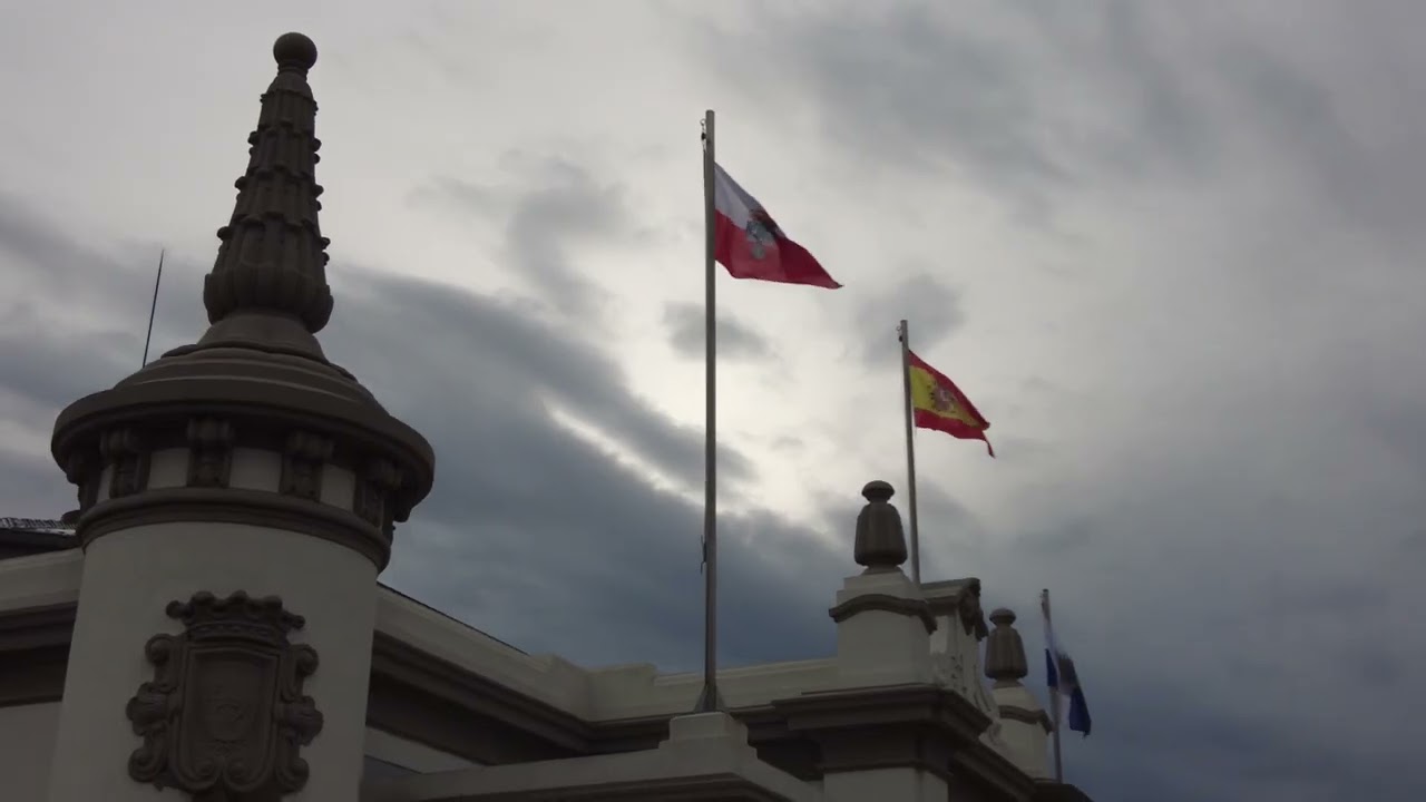 Сантандер - северный испанский аристократ.