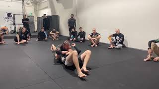 Rolling Kimura guard pass by Sloan Clymer
