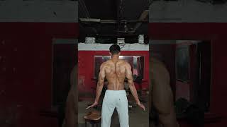 Back double biceps #bodybuildingposes#naturalbodybilding#healthtips#health#explore#backworkout#trend