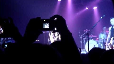 Daughtry - No Suprise - Memphis 8/12/09