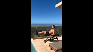 Quick Abs workout at the Beautiful Sunny villa @Chillandswell