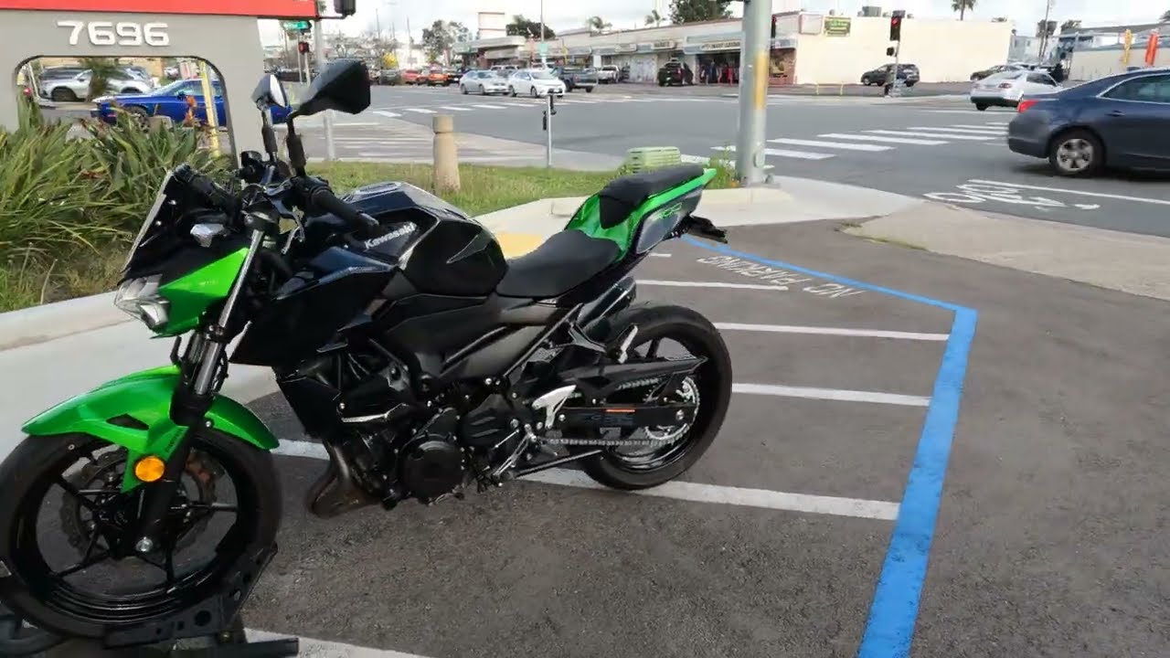 2019 Kawasaki Z400 / Walk Around / Start Up / Sound Clip - YouTube