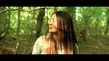 Jasmine Thompson - Run Official Music Video