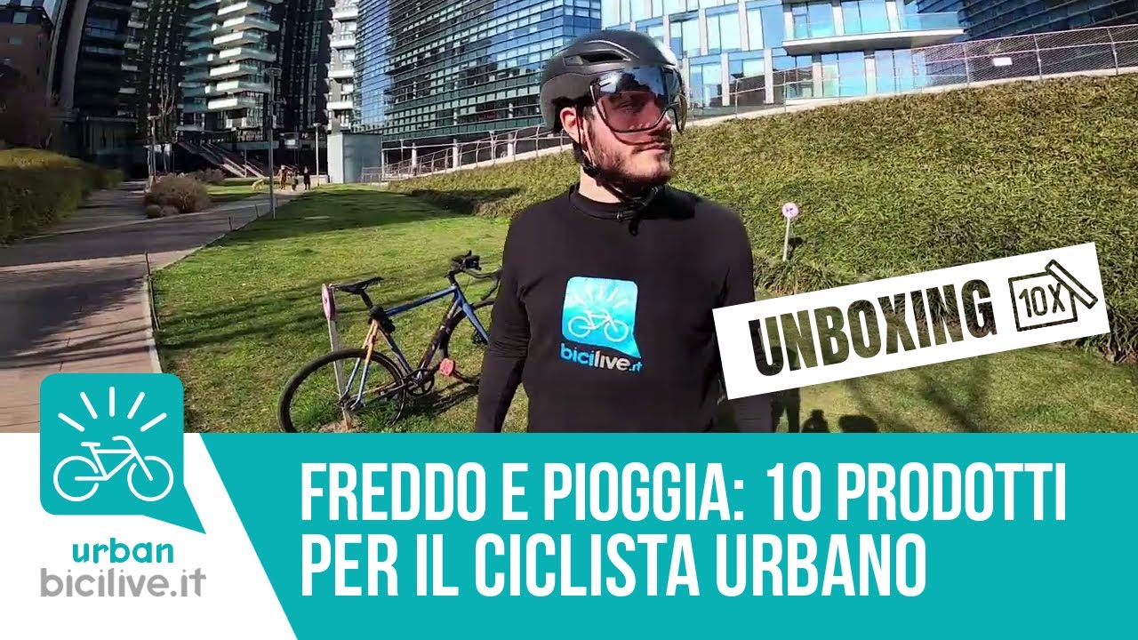 Abbigliamento invernale per il ciclismo urbano: 10 consigli anti freddo e  pioggia - YouTube