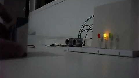 Arduino - Sensor de Distância e Leds