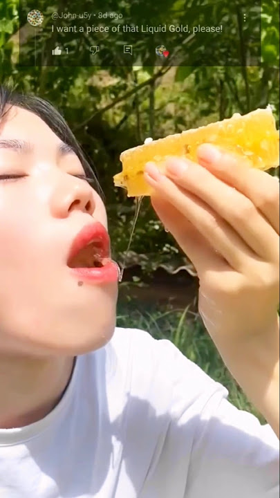 Here's your piece of liquid gold 🍯 | Honey harvesting #hottrend #shorts #honey