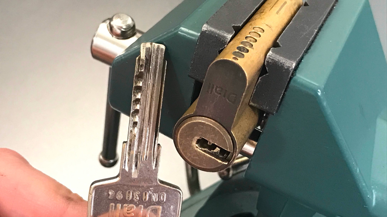 picking a business name [406] Diall Euro Profile Dimple Cylinder Picked and Gutted