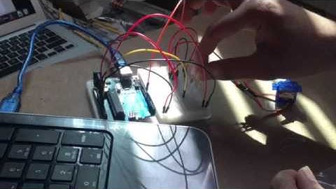 Stepper-Motor-Arduino-Solar-Tracker-EV