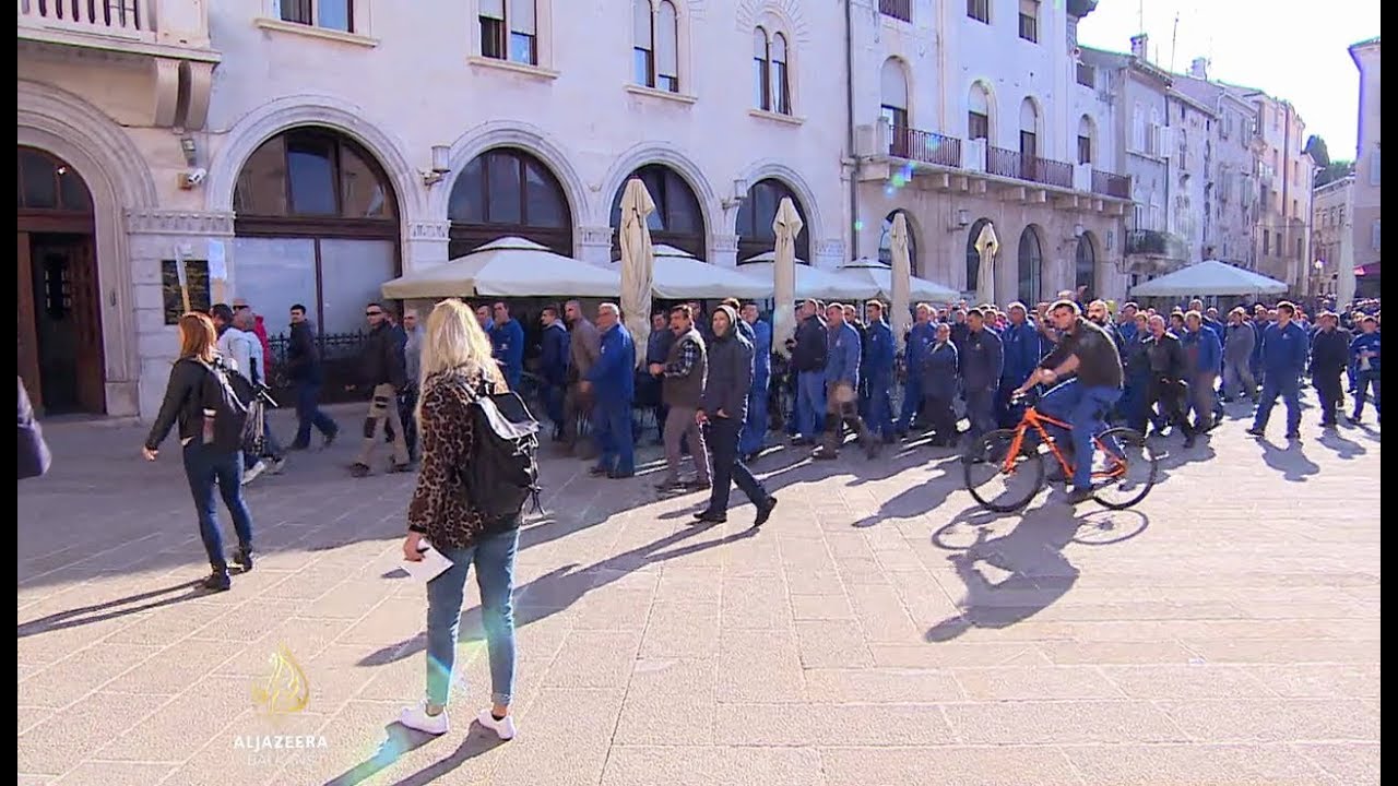 يطالب عمال شركة أولجانيك برحيل الإدارة والمساعدة الحكومية