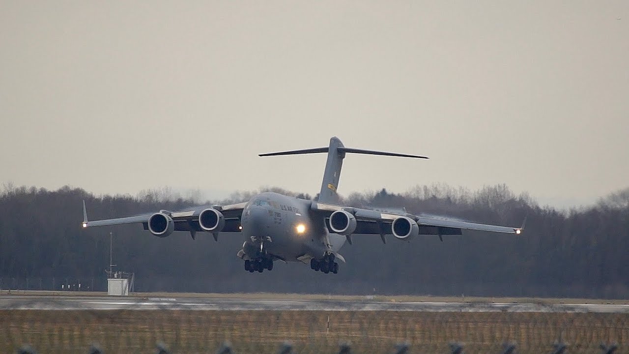 Boeing C 17a Globemaster Iii From The Usaf 07 7180 Arrival At Munich Airport Siko 2018