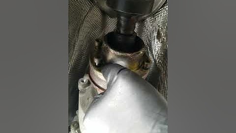 Audi driveshaft removal