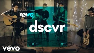 Video thumbnail of "5 Seconds of Summer - She Looks So Perfect - VEVO dscvr (Live)"