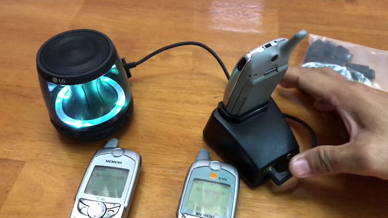 Siemens SL45i & Mini Bluetooth Speaker LG PH1
