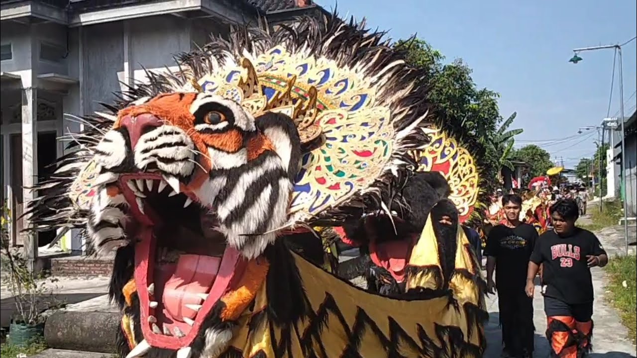 Arak arakan Barongan Duto Simo Rekso Trengguli 