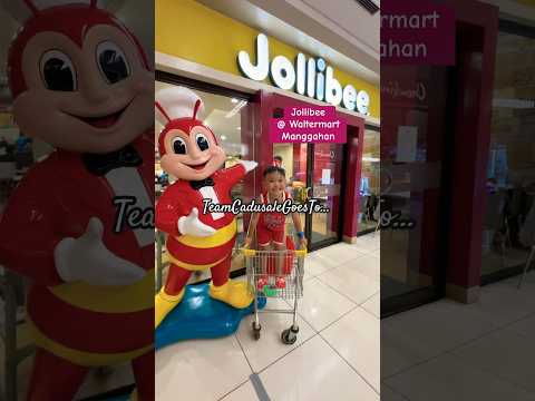 #jollibee #jollibeeAgain Haha  #jollibeebidaangsaya #familyday