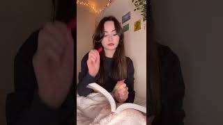 what was i even saying on the 1st clip lmao BookTok books... #Shorts #currentlyjoana