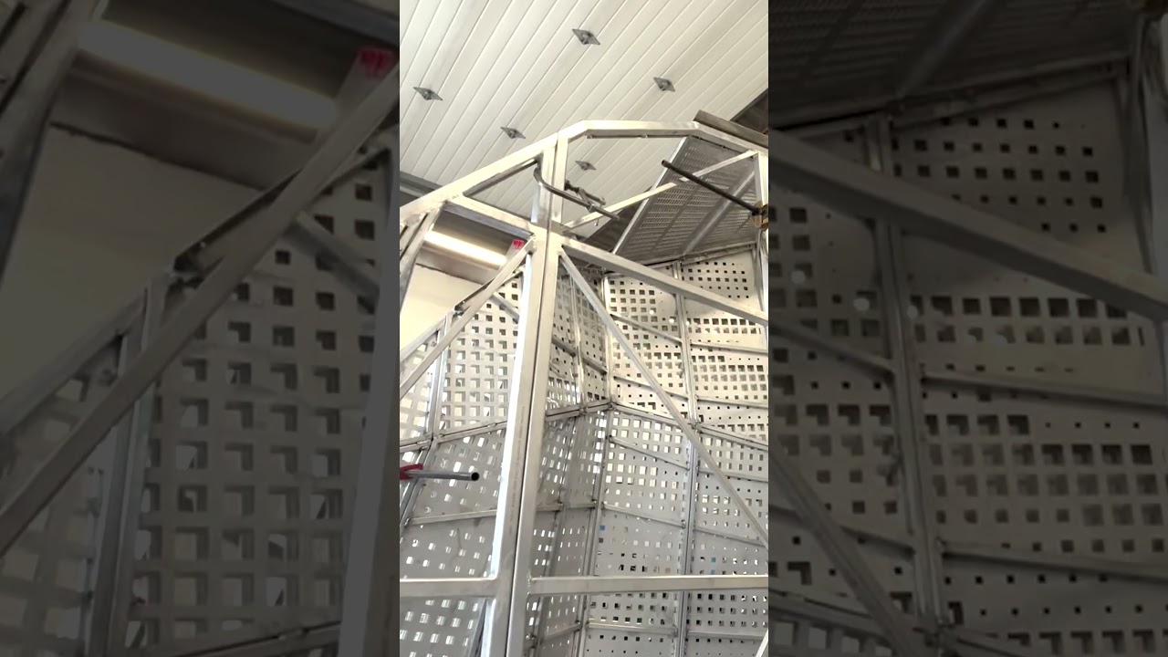 Welding and Assembly of the Centre Street LRT Station Public Infrastructure project - MASIV