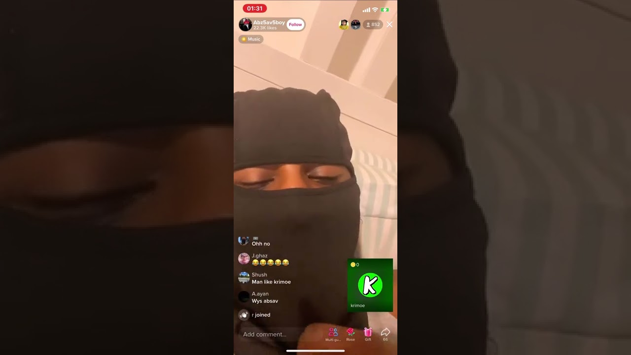 Krimoe acts gay on Abzsav tiktok live | Abzsav gets pissed fans dissing teewiz
