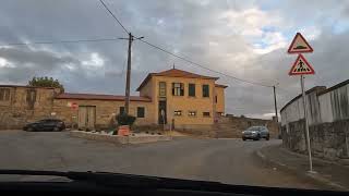 Dirigindo pelas ruas da aldeia de Fajozes até a Macieira da Maia, Vila do Conde, Porto, Portugal.