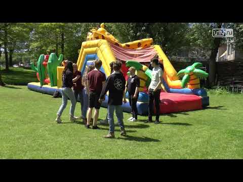 Gemeente Wassenaar en gemeente Leiderdorp strijden om NK Tegelwippen