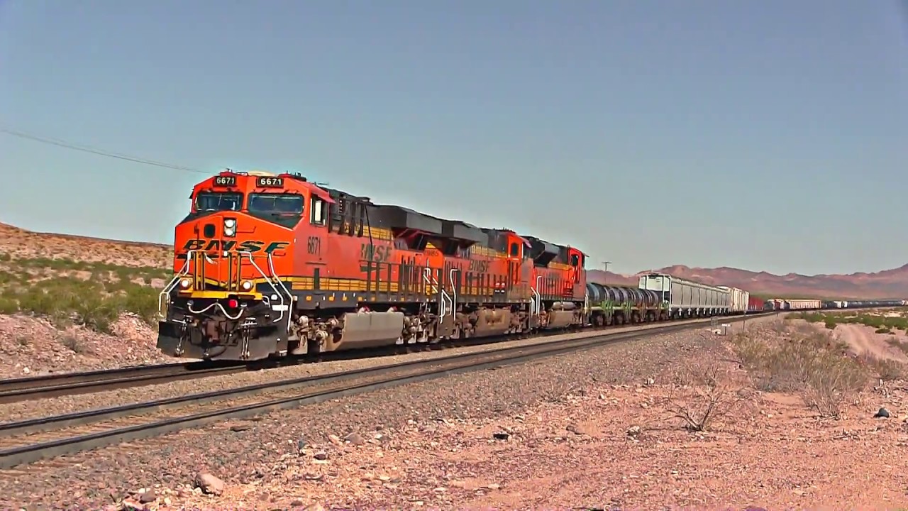 BNSF GE ES44C4 6671 Leads Barstow-Bound Manifest Freight Through Pisgah, CA @ Milepost 705