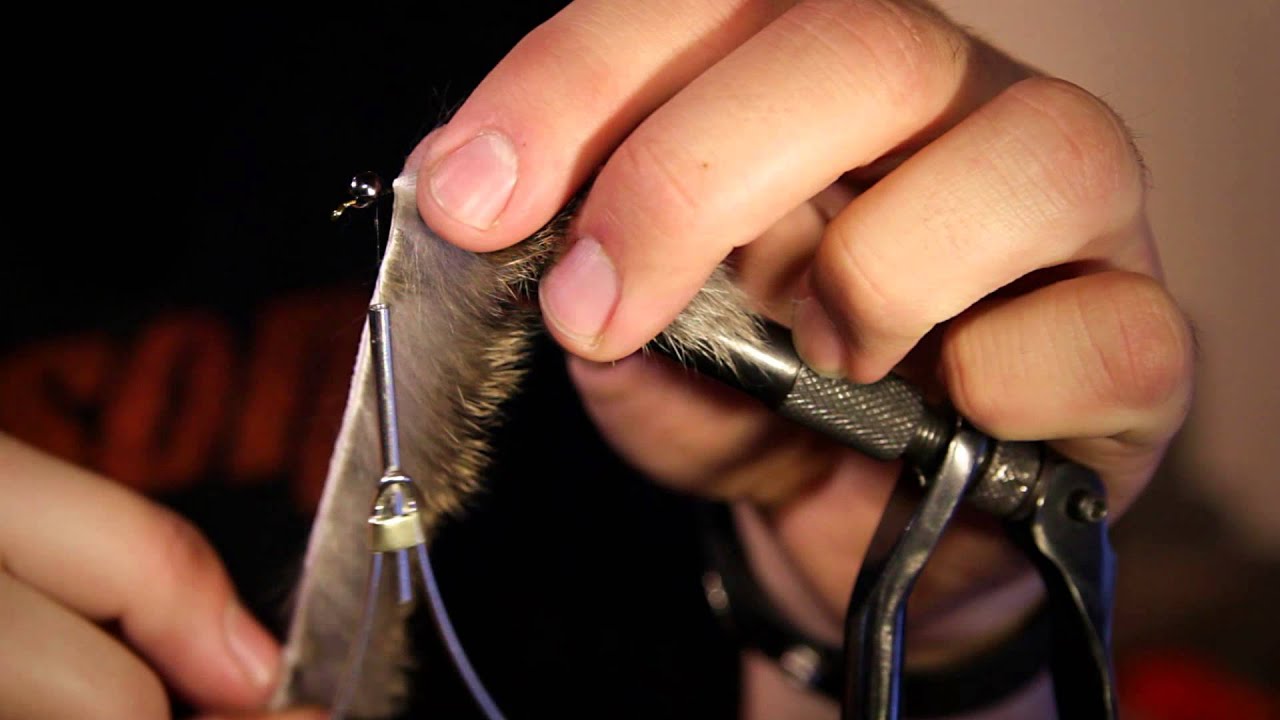 Live 2 Fish The Leech Fly Articles Fly Fishing  Video Streamer Fly Rabbit Fur Leech Mustad Leech Pattern Leech FLy Fly Tying Fly Fishing Bunny Leech 