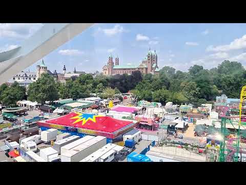 Fahrt mit dem White Star Riesenrad auf dem Brezelfest Speyer