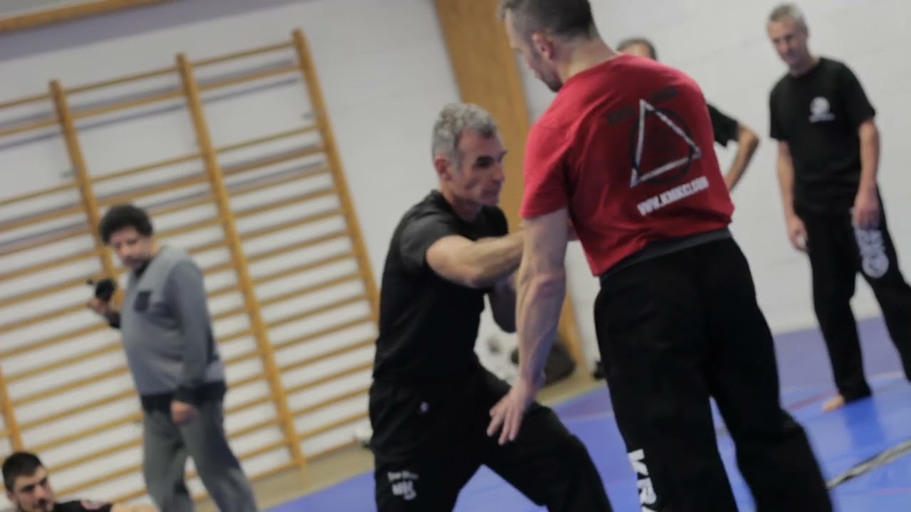 krav maga , défense sur saisies de mains
