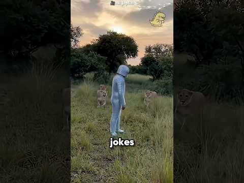 Pria Ini Pergi ke Hutan Dengan Mengenakan Pakaian Duri😳