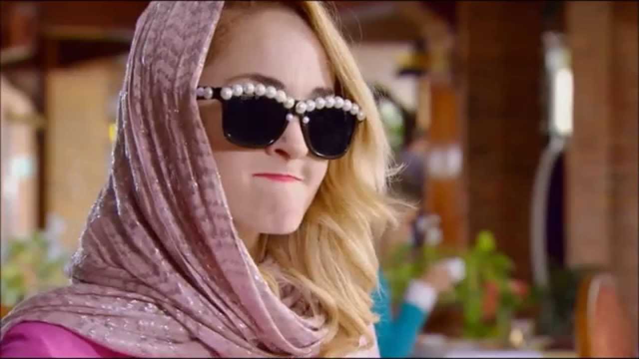 Lucinda bespioneert Priscilla en Herman- Violetta 3