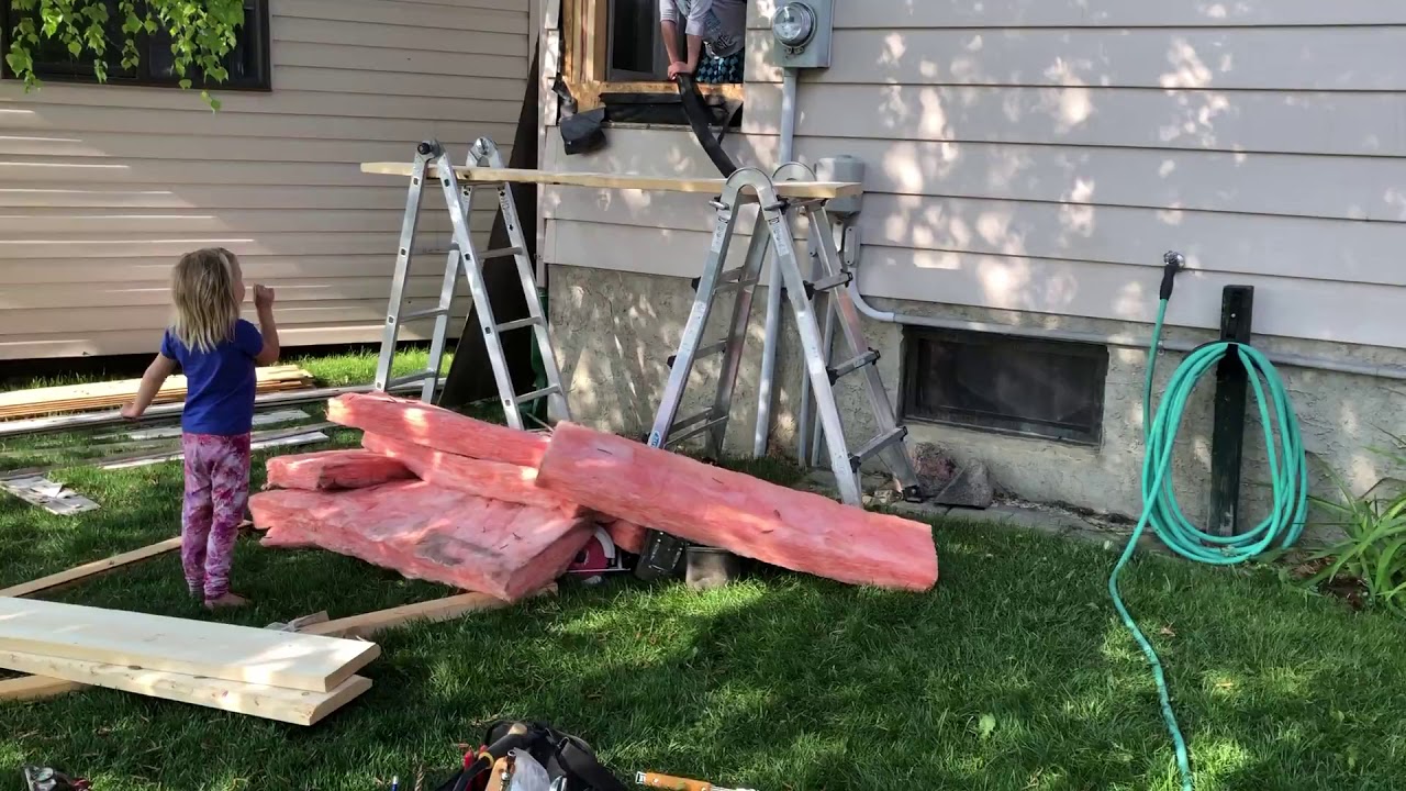 Kids taking order from the open window hole - May 29, 2019