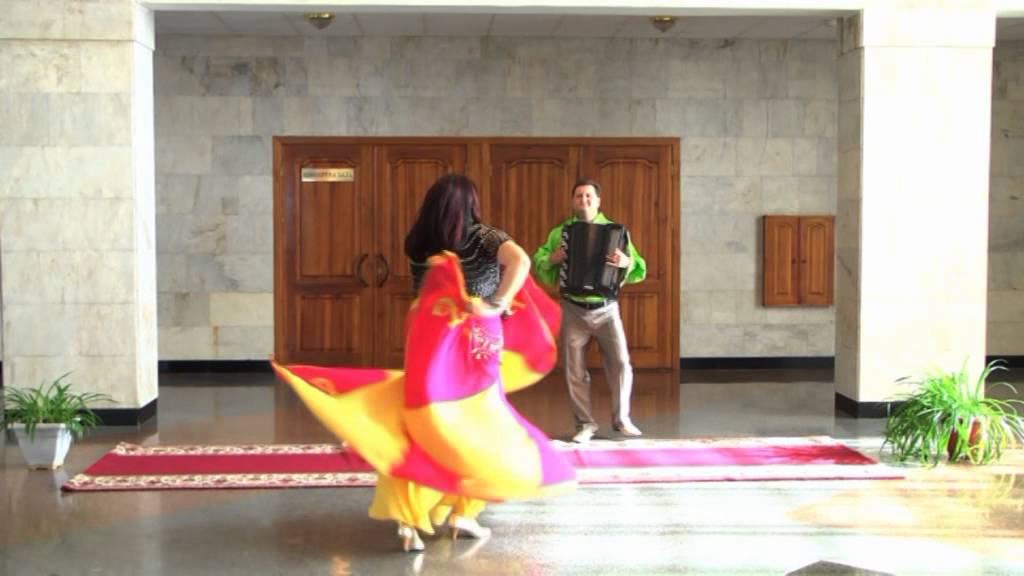 Баянист Андрей Олексийко и Виктория Новик Цыганочка