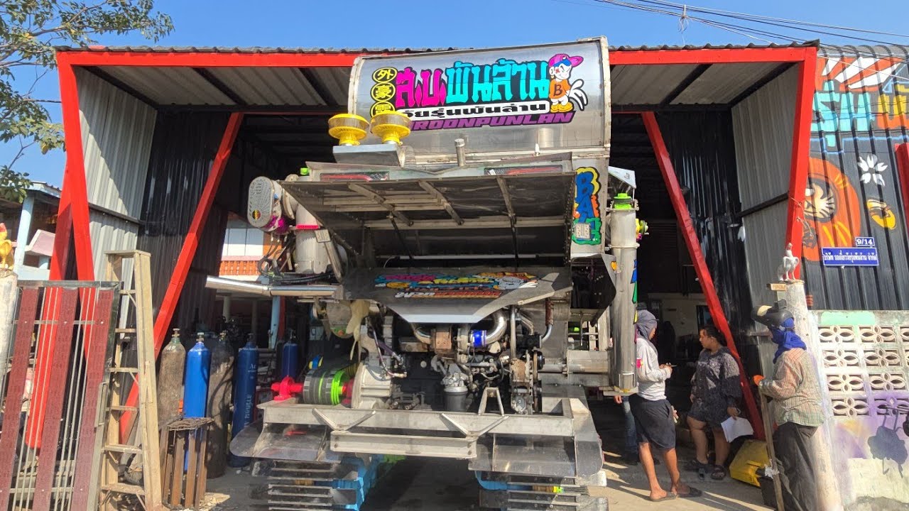 รถเกี่ยวไปงาน อู่วัยรุ่นพันล้าน คอม md92   นิสสัน 20 กุมภาพันธ์ ค.ศ. 2026