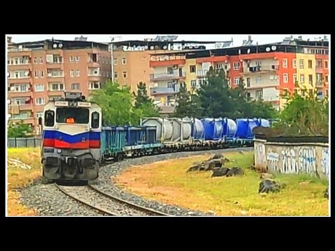TCDD - DE 33066 KARMA YÜK TRENİ [FREIGHT TRAIN] DIESEL LOCOMOTİVE / GM/EMD-GT26CW-2 DİYARBAKIR