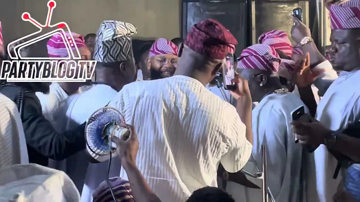 MC OLUOMO ON STAGE WITH YHE FAMOUS K1 at OMOLARA AND RASHEED WEDDING CEREMONY 