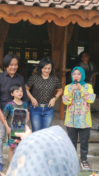 NOURMA YUNITA 3X IKUT MERAYAKAN ULANG TAHUN DINA MARIANA DIKOMUNITAS YANG BERBEDA BEDA#sorts