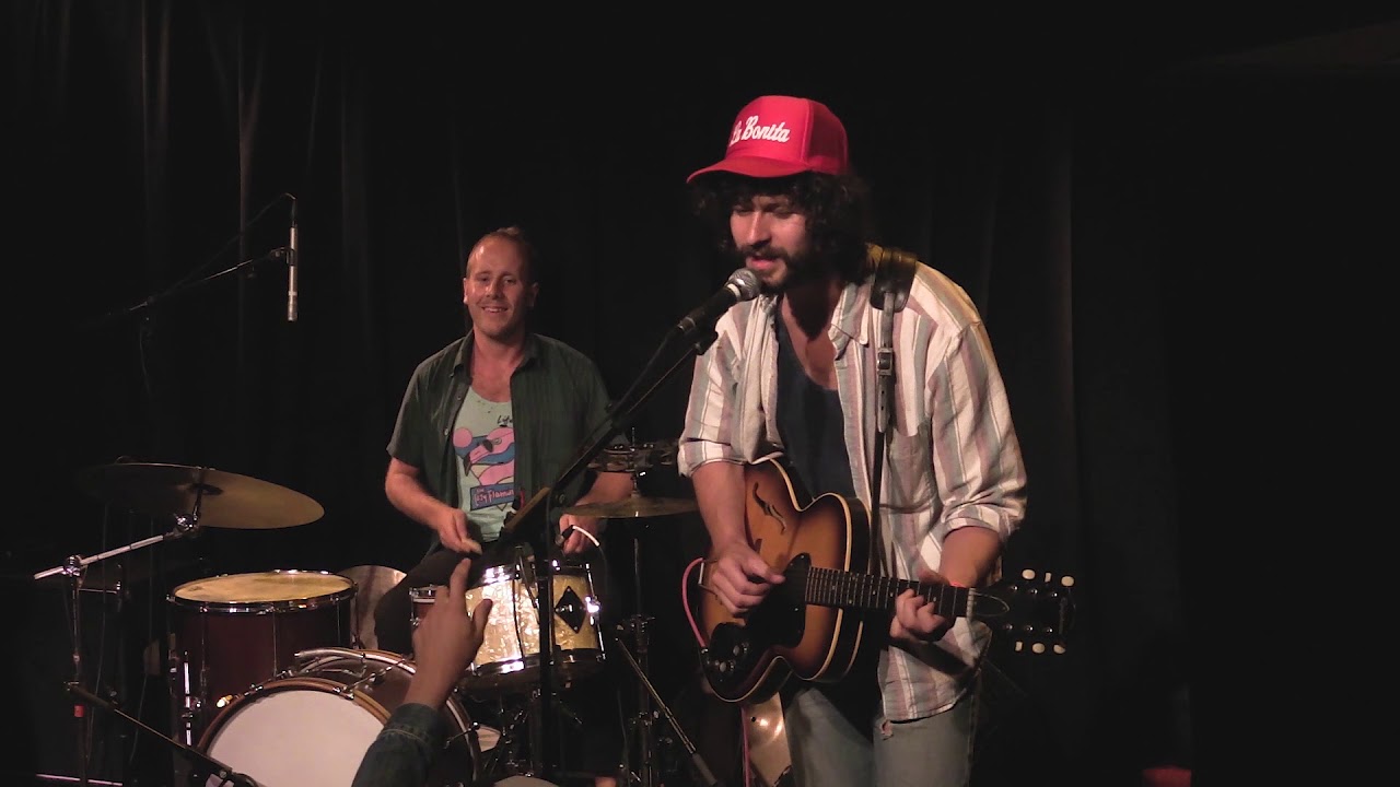 SOUND + VISION: Ryan Oxford - "Always Thought You Were The One"