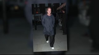 Kiefer Sutherland Gets Physical With A Fan | Splash News TV | Splash News TV Kiefer Sutherland Gets Physical With A Fan | Splash News TV | Splash News TV