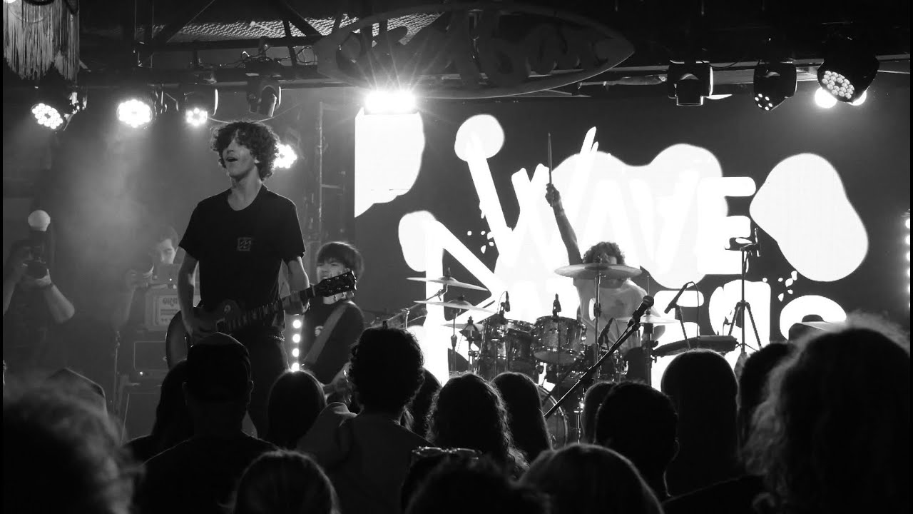 Wave Raiders - Nothing Better (Official Live Music Video) - YouTube