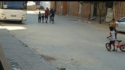 الحياة في غزة الام كيف  تعيش أطفالها حياة أهل غزة بعد تدمير بيوتهم