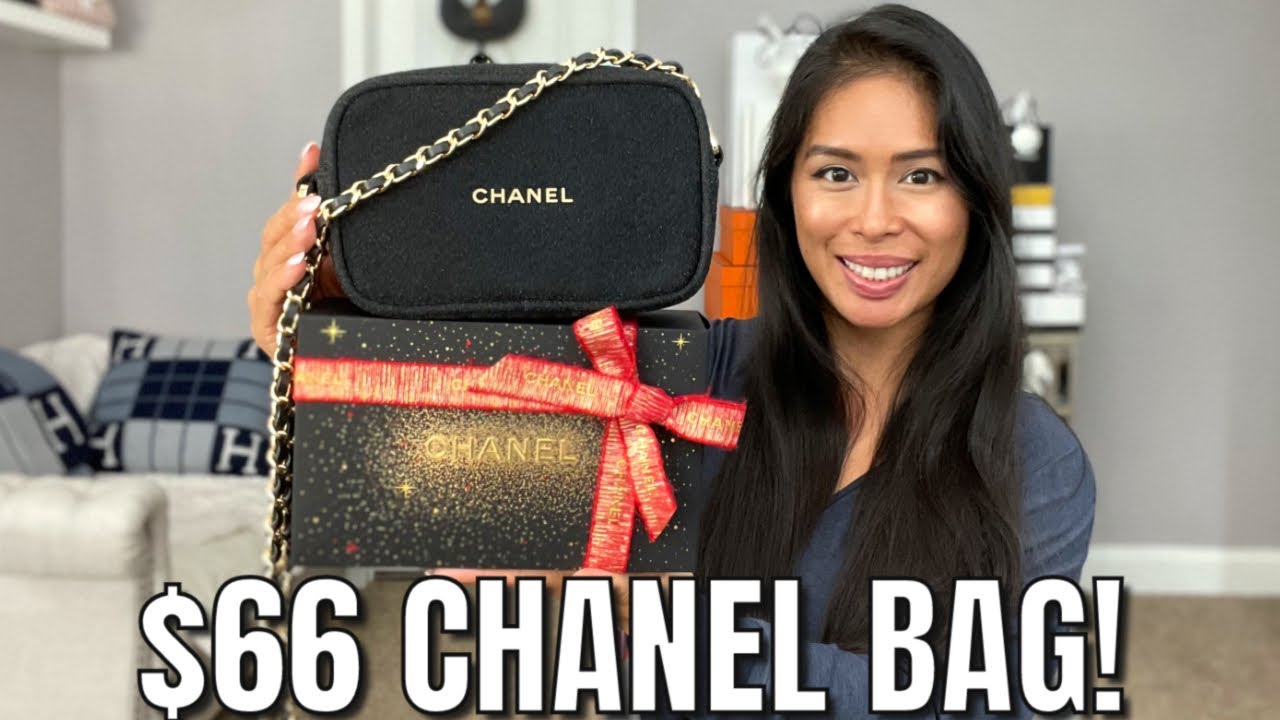 NEW CHANEL CC Black Velvet Makeup Beauty Bag Gold Chain Cosmetic Pouch VIP  Gift