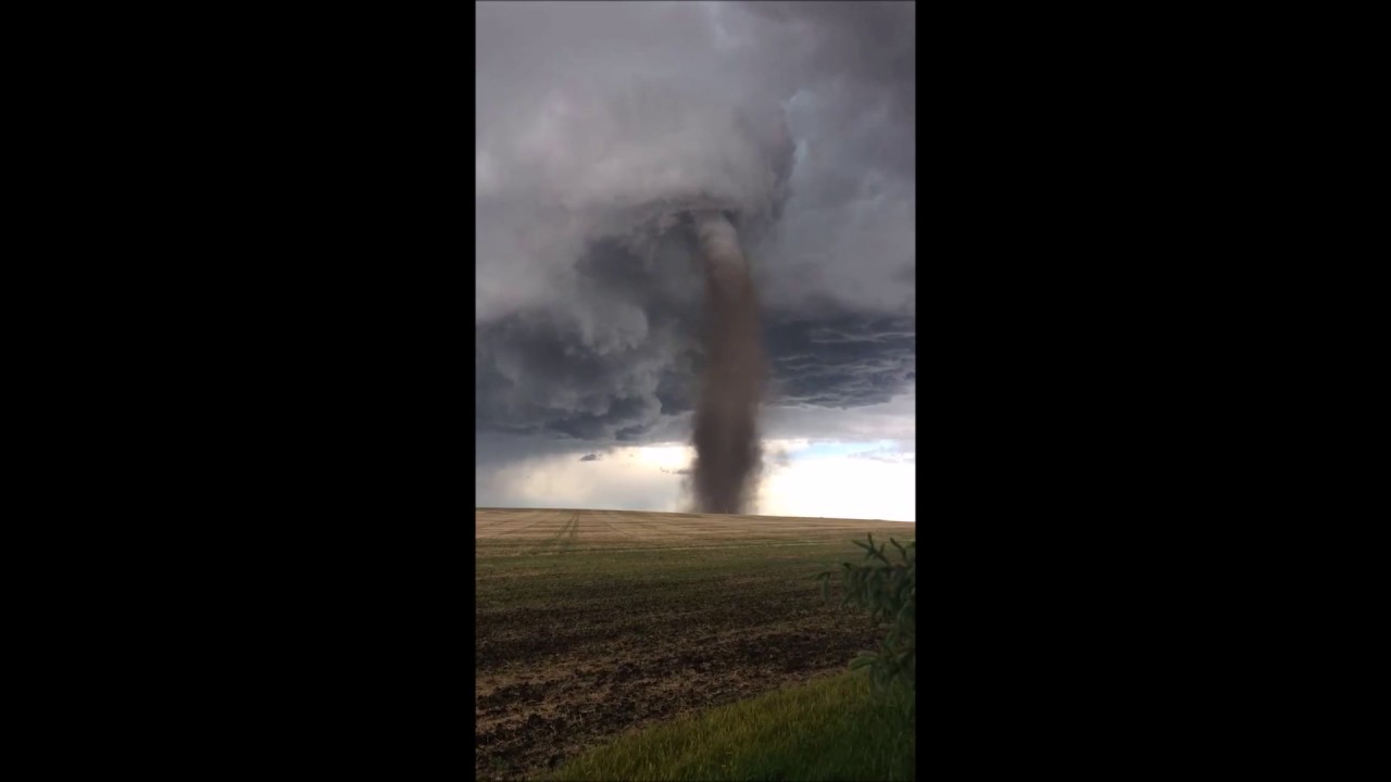 Large Tornado Damages Barn in Three Hills Alberta