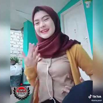 cewek sma cantik goyang tiktok senyumnya manis banget