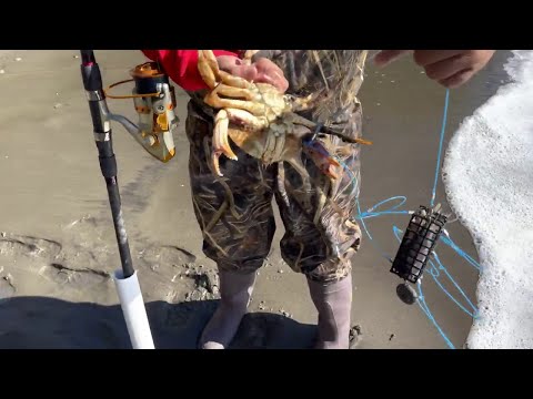 How to Catch Dungeness Crab with Snares Tutorial (Bonus: How to snap your  pole by overloading it) 