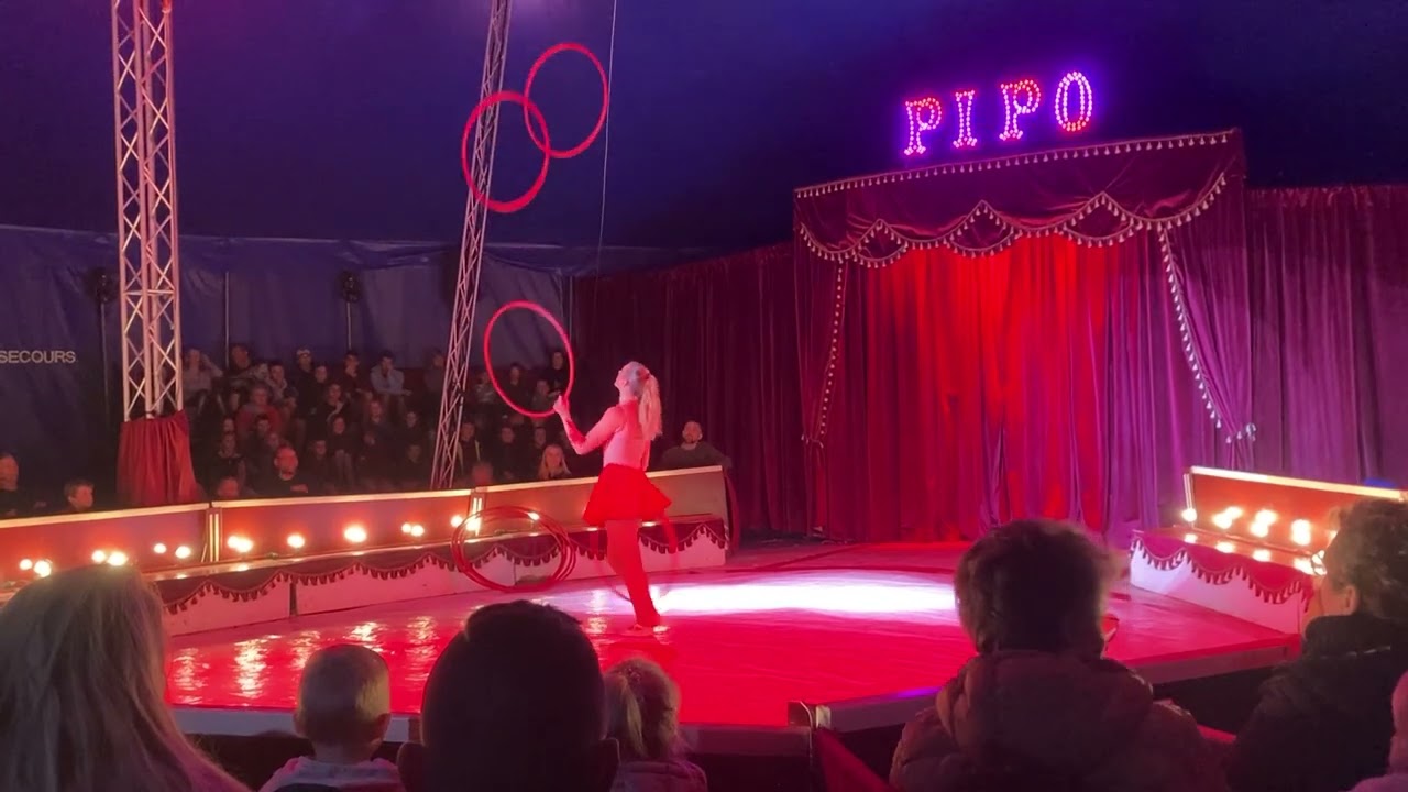 Circus pipo 🤡 🎪 🇧🇪 عرض سيرك