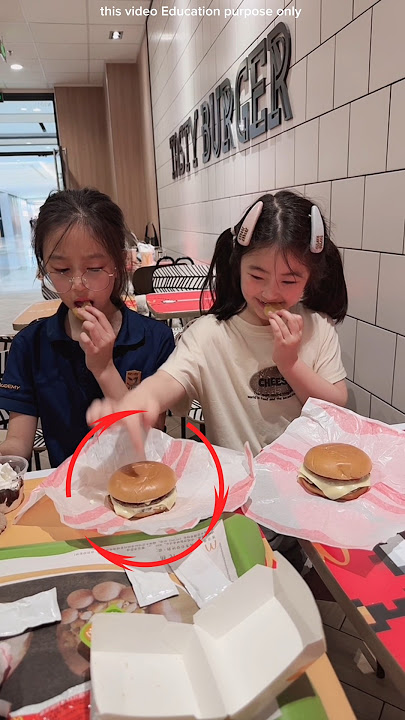 burger fight between two sisters #shortsvideo