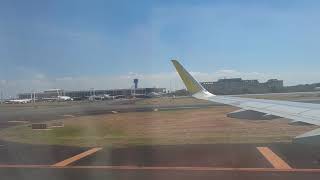 Cebu pacific A321 landing Manila