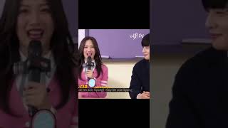 He's looking at Kayoung! #moongayoung #chaeunwoo #shinshincouple #shorts #love #couple #truebeauty