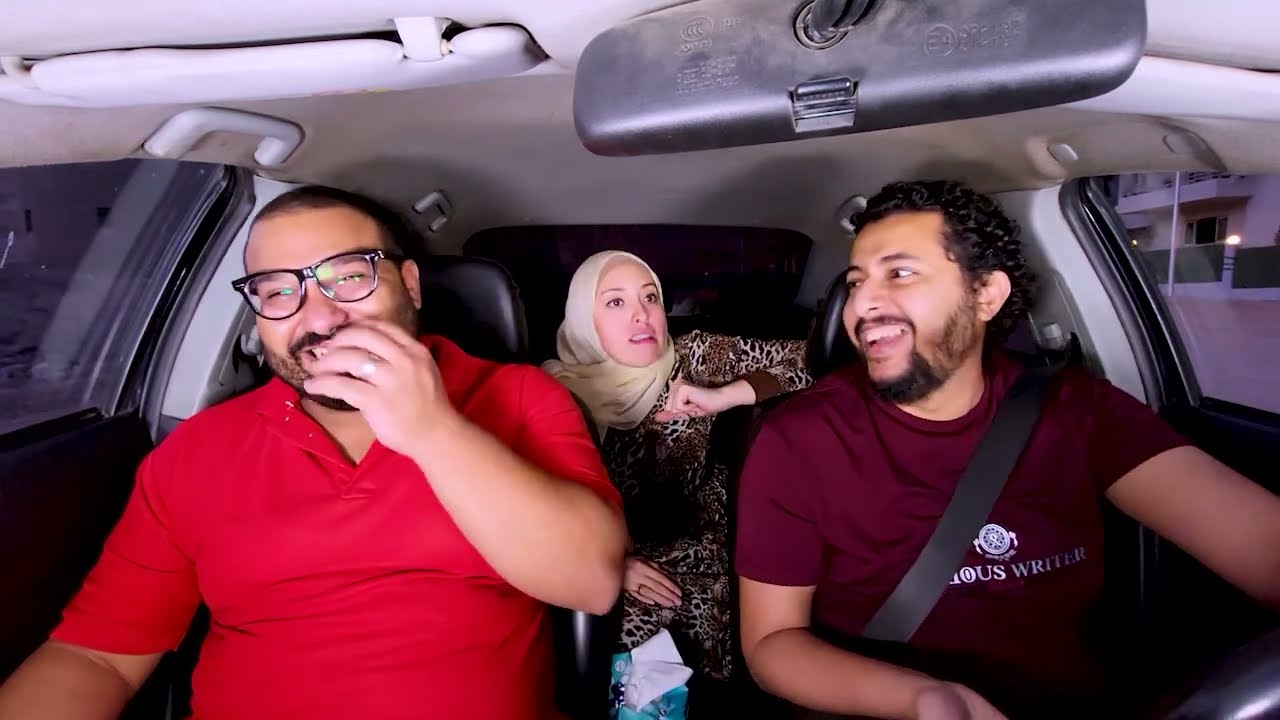 لما يركب معاك العربية اتنين متجوزين | صلاح الدالي